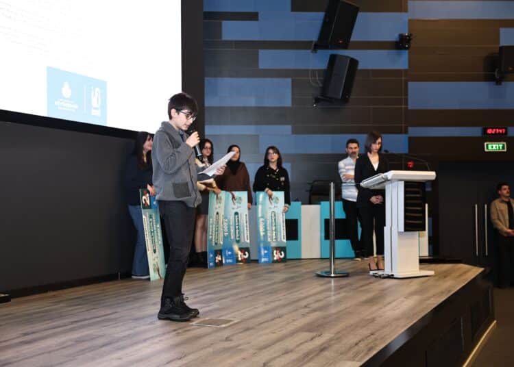 1_B1_A8547_fac3d616e5